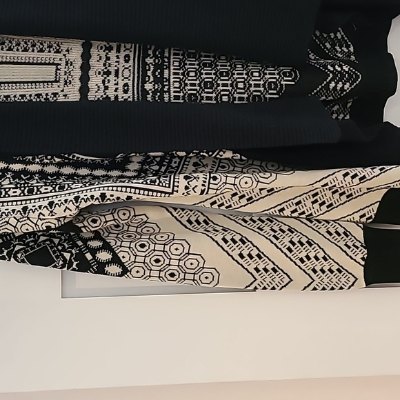 Staring at Stars Aztec Print Cardigan - Picture 2 of 6